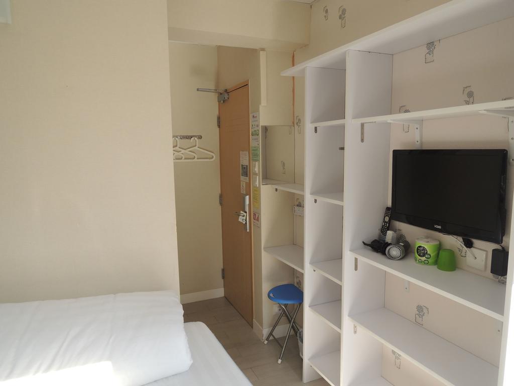Sunrise Royal - Boutique Hostel Kowloon  Bagian luar foto